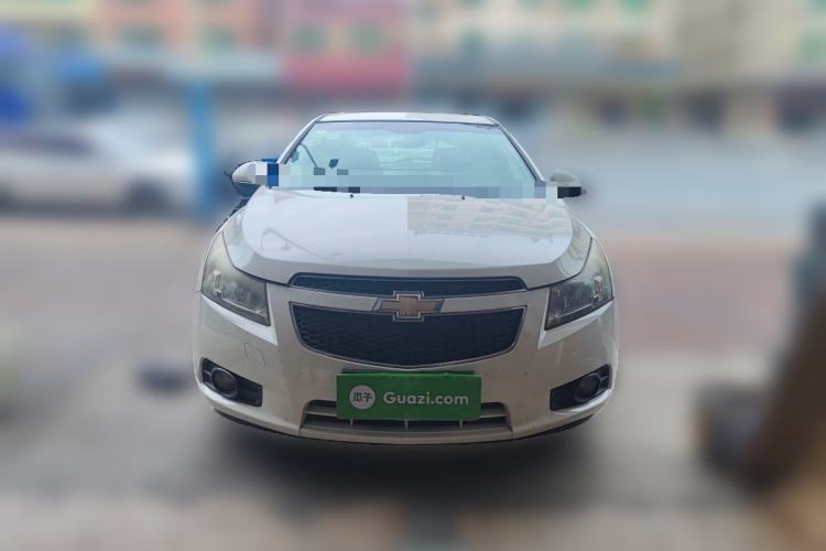 Used Chevrolet Cruze 2013 Hatchback 1.6L Automatic Luxury Model Front