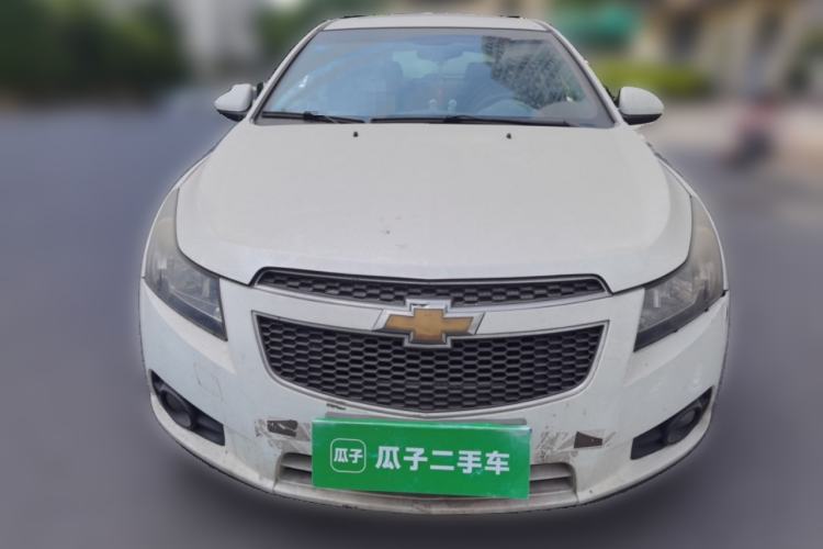 Used Chevrolet Cruze 2013 Hatchback 1.6L Manual Luxury Model Front
