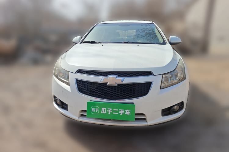 Used Chevrolet Cruze 2013 Hatchback 1.6L Manual Luxury Model Front