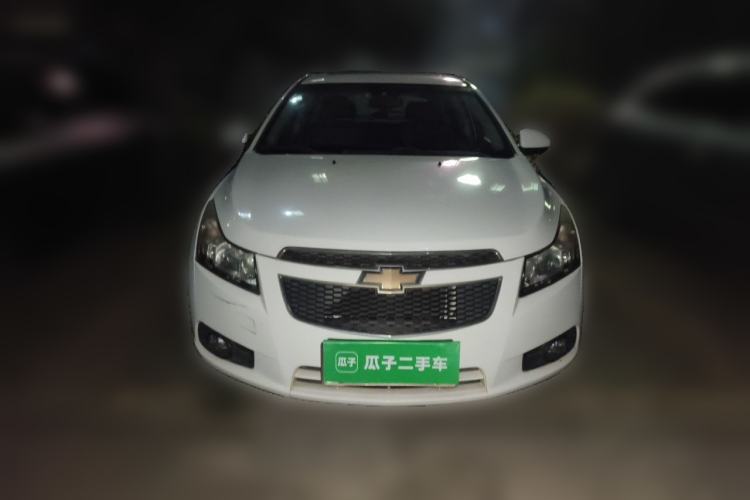 Used Chevrolet Cruze 2013 Hatchback 1.6L Automatic Luxury Model Front
