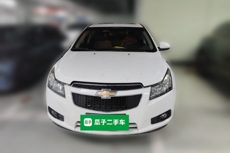 Used Chevrolet Cruze 2013 Hatchback 1.6L Automatic Luxury Model Front