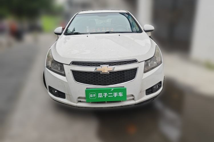 Used Chevrolet Cruze 2013 Hatchback 1.6L Automatic Luxury Model Front