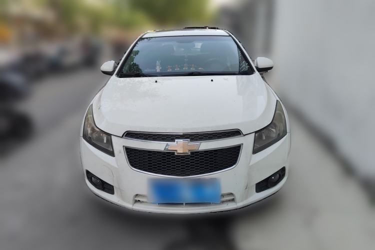 Used Chevrolet Cruze 2013 Hatchback 1.6L Automatic Luxury Model Front