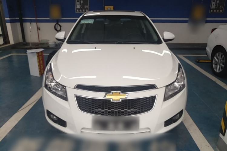 Used Chevrolet Cruze 2013 Hatchback 1.6L Automatic Luxury Model Front