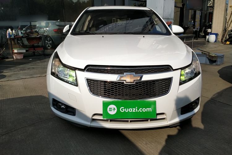 Used Chevrolet Cruze 2013 Hatchback 1.6T Automatic Flagship Model Front