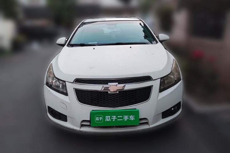 Used Chevrolet Cruze 2013 Hatchback 1.6L Automatic Luxury Model Front