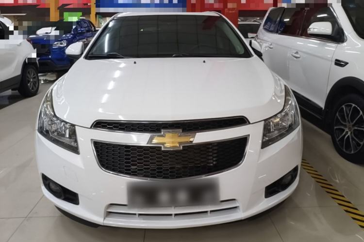Used Chevrolet Cruze 2013 Hatchback 1.6L Manual Luxury Model Front