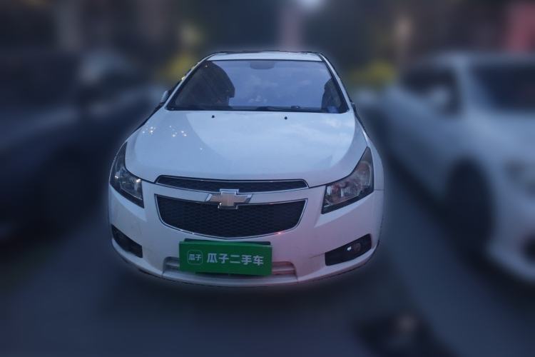 Used Chevrolet Cruze 2013 Hatchback 1.6L Automatic Luxury Model Front