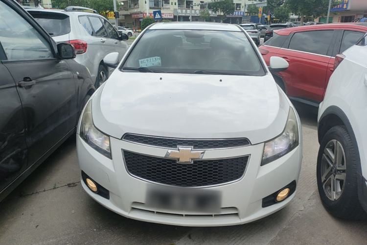 Used Chevrolet Cruze 2013 Hatchback 1.6L Automatic Luxury Model Front