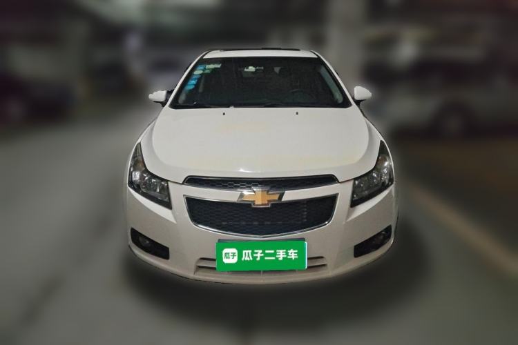 Used Chevrolet Cruze 2013 Hatchback 1.6L Automatic Luxury Model Front