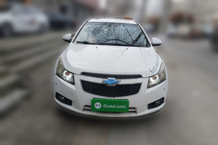 Used Chevrolet Cruze 2013 Hatchback 1.6L Automatic Luxury Model Front