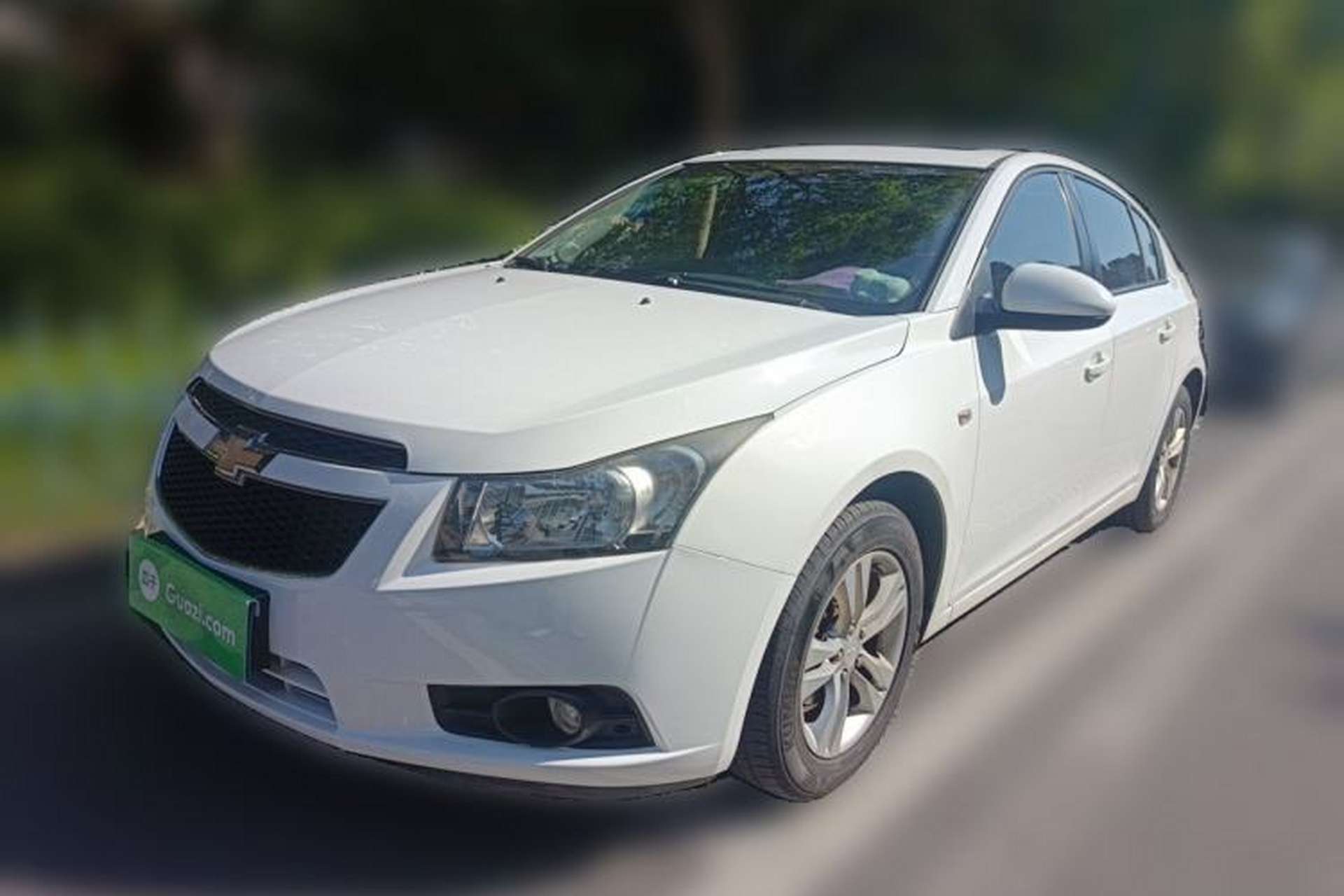 Used Chevrolet Cruze 2013 Hatchback 1.6L Manual Luxury Model Front Left 45 Deg