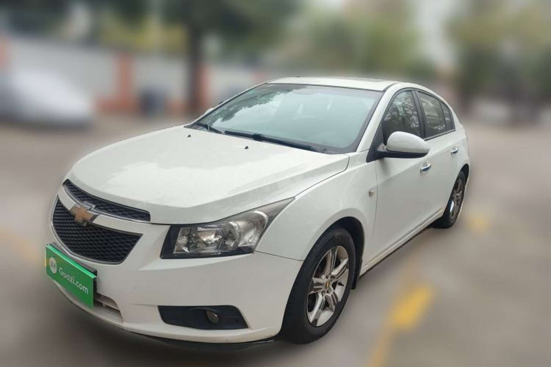Used Chevrolet Cruze 2013 Hatchback 1.6L Manual Luxury Model Front Left 45 Deg