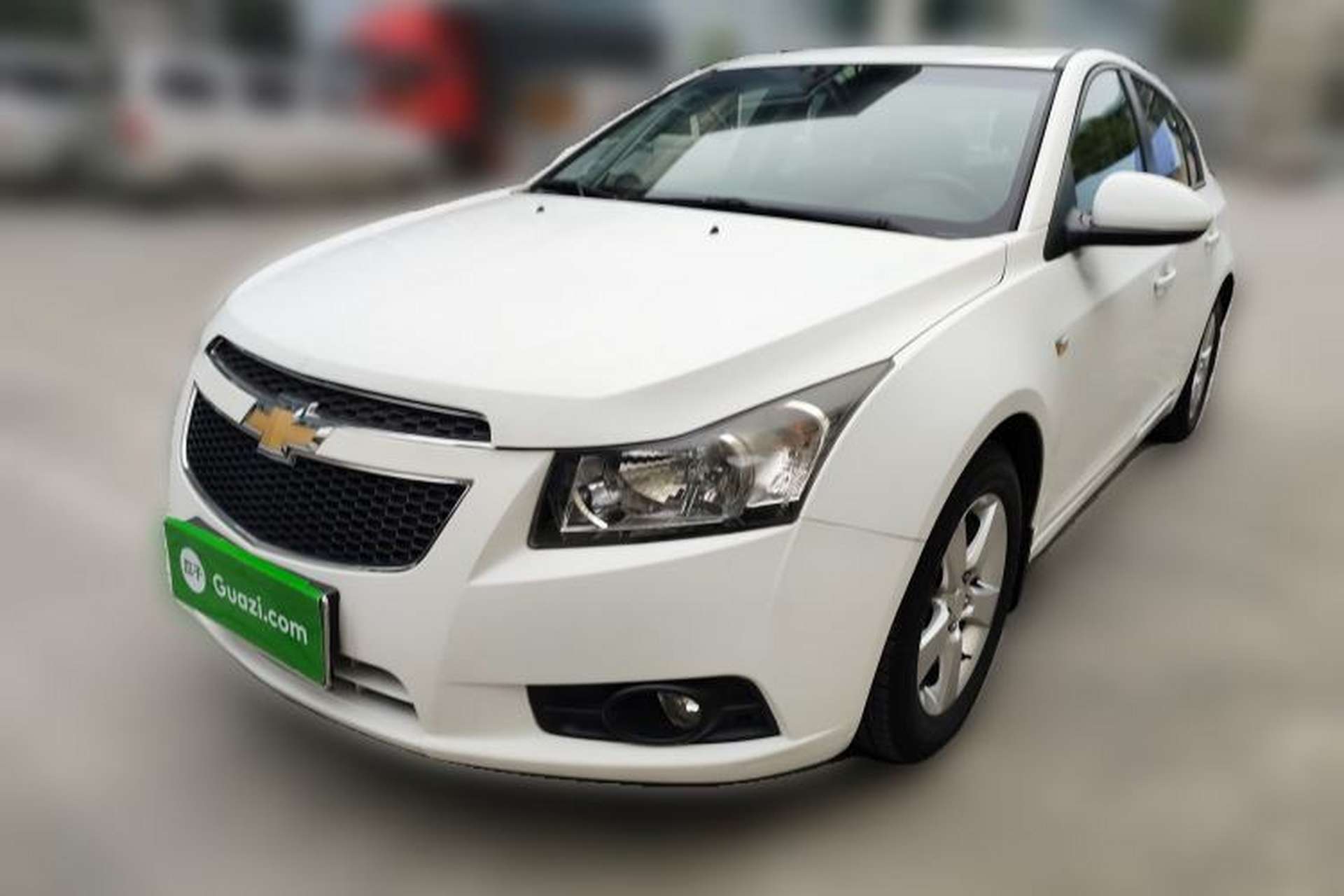 Used Chevrolet Cruze 2013 Hatchback 1.6L Manual Luxury Model Front Left 45 Deg