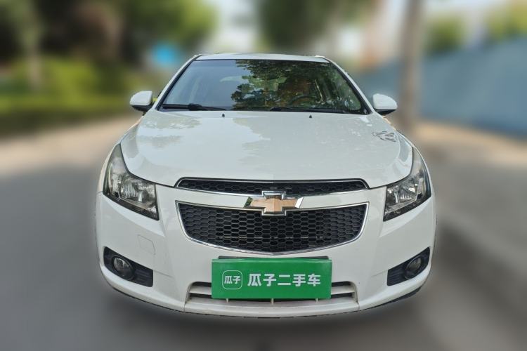Used Chevrolet Cruze 2013 Hatchback 1.6L Manual Luxury Model Front