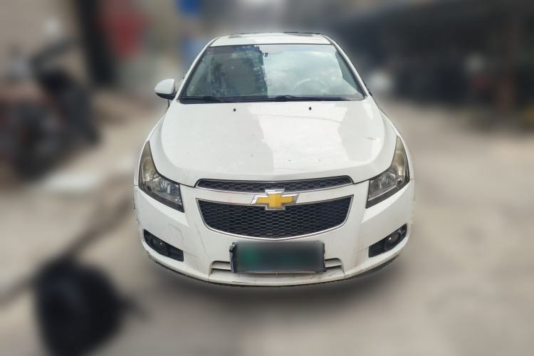 Used Chevrolet Cruze 2013 1.6L SE MT Front