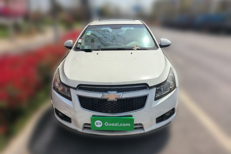 Used Chevrolet Cruze 2013 Hatchback 1.6L Automatic Luxury Model Front