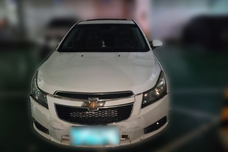 Used Chevrolet Cruze 2013 Hatchback 1.6L Manual Luxury Model Front