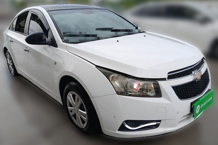 Used Chevrolet Cruze 2013 1.6L SL Sunroof Edition MT Front Right 45 Deg
