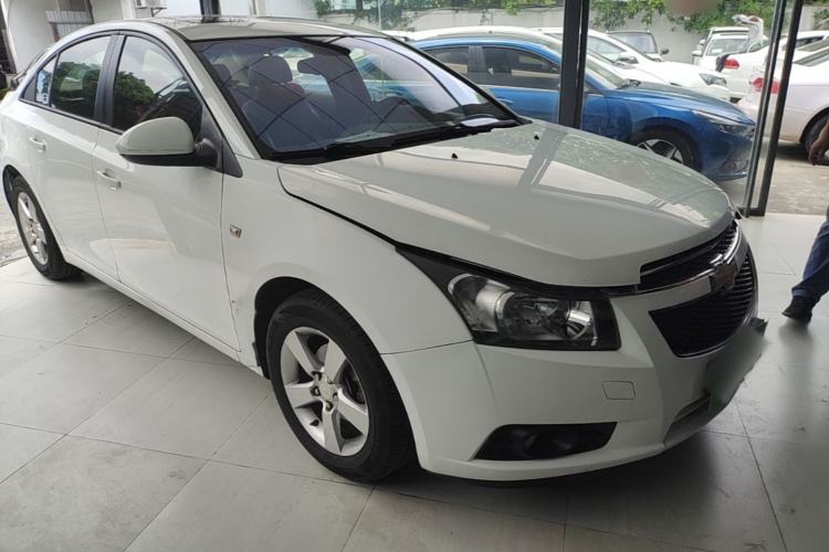 Used Chevrolet Cruze 2013 1.8L SE AT Front Right 45 Deg