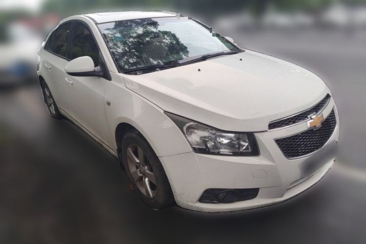 Used Chevrolet Cruze 2013 1.6L SE AT Front Right 45 Deg