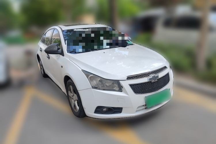 Used Chevrolet Cruze 2013 1.6L SE MT Front Right 45 Deg