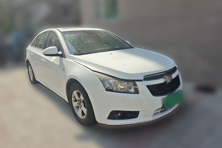 Used Chevrolet Cruze 2013 1.6L SL Sunroof Edition MT Front Right 45 Deg
