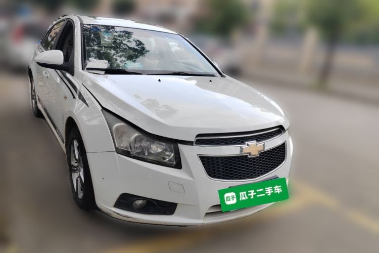 Used Chevrolet Cruze 2013 1.6L SE MT Front Right 45 Deg