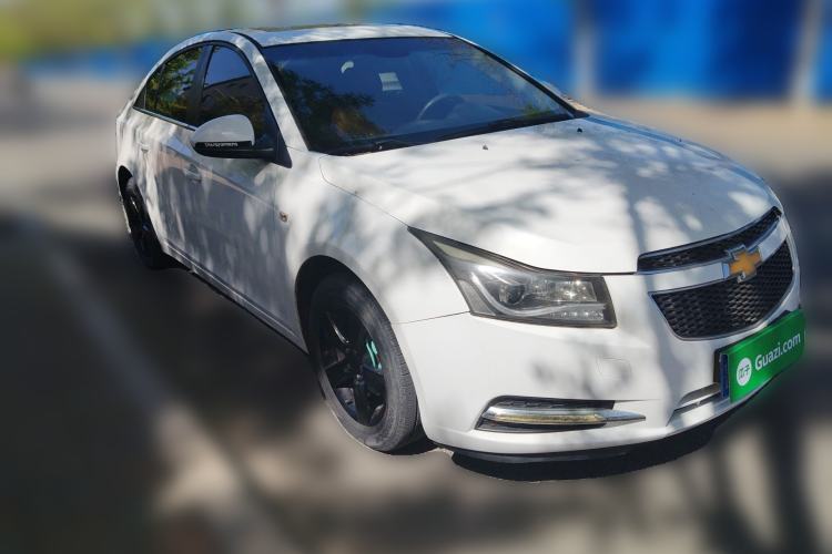 Used Chevrolet Cruze 2013 1.6L SE MT Front Right 45 Deg