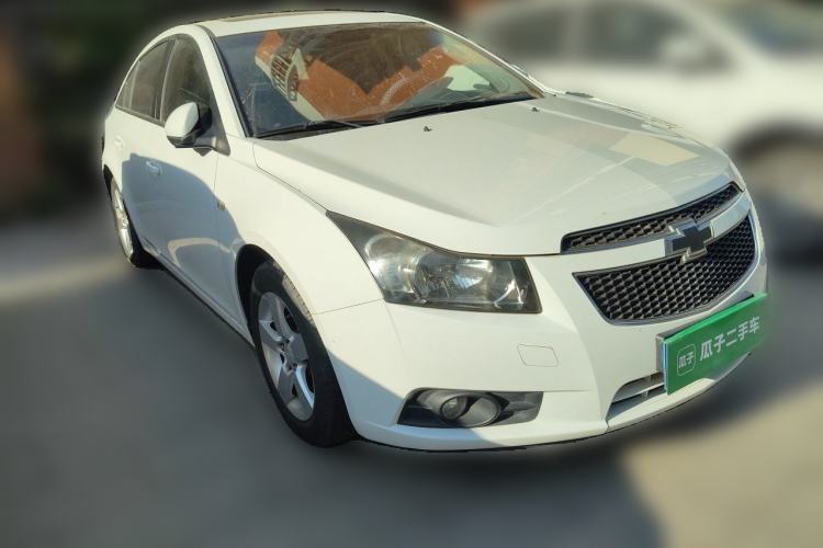 Used Chevrolet Cruze 2013 1.6L SE MT Front Right 45 Deg