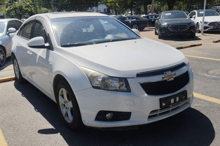 Used Chevrolet Cruze 2013 1.6L SE AT Front Right 45 Deg