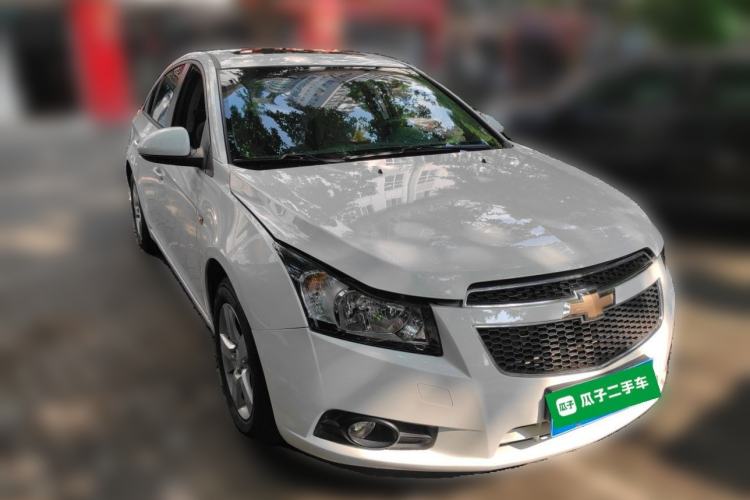 Used Chevrolet Cruze 2013 1.8L SE AT Front Right 45 Deg