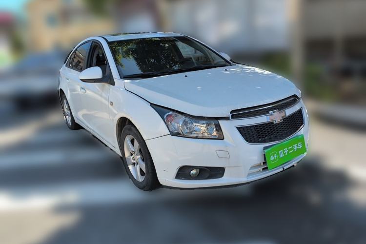 Used Chevrolet Cruze 2013 1.8L SE AT Front Right 45 Deg