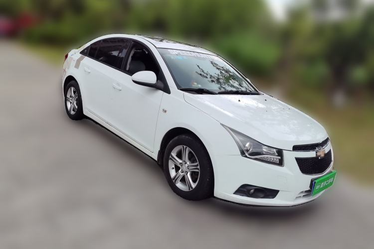 Used Chevrolet Cruze 2013 1.6L SE AT Front Right 45 Deg