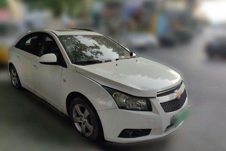 Used Chevrolet Cruze 2013 1.6L SE MT Front Right 45 Deg