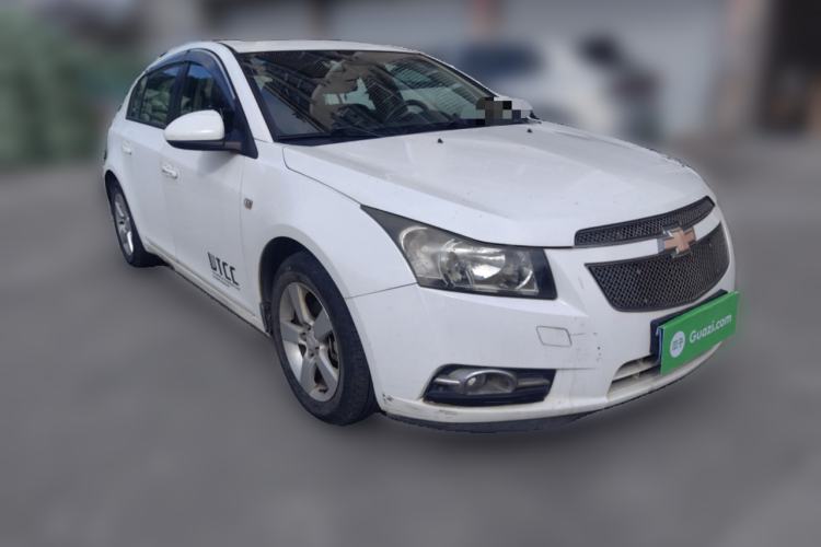 Used Chevrolet Cruze 2013 Hatchback 1.6L Automatic Luxury Model Front Right 45 Deg