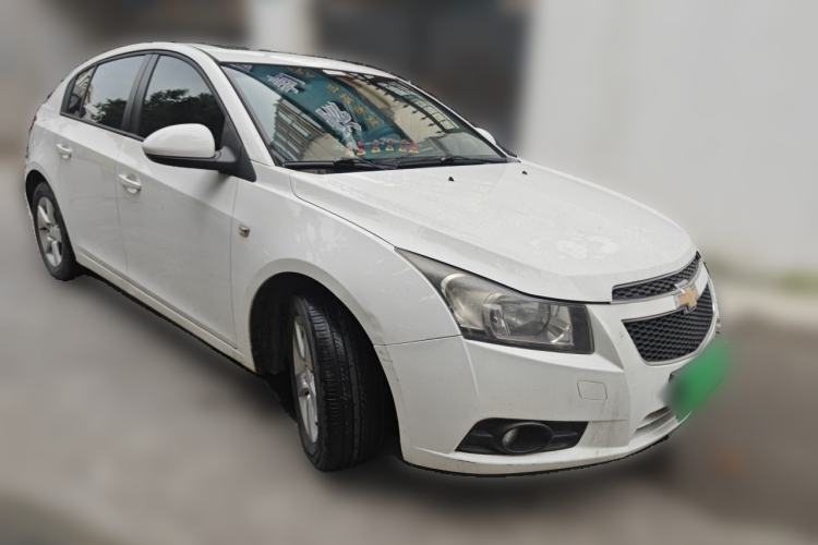 Used Chevrolet Cruze 2013 Hatchback 1.6L Automatic Luxury Model Front Right 45 Deg