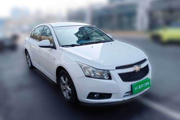 Used Chevrolet Cruze 2013 1.6L SE AT Front Right 45 Deg