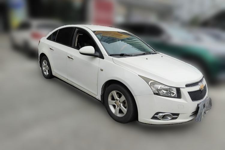 Used Chevrolet Cruze 2013 1.6L SE MT Front Right 45 Deg