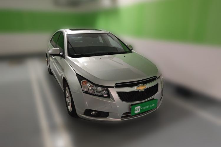 Used Chevrolet Cruze 2013 1.6L SE AT Front Right 45 Deg