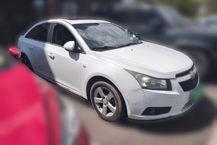 Used Chevrolet Cruze 2013 1.6L SE AT Front Right 45 Deg