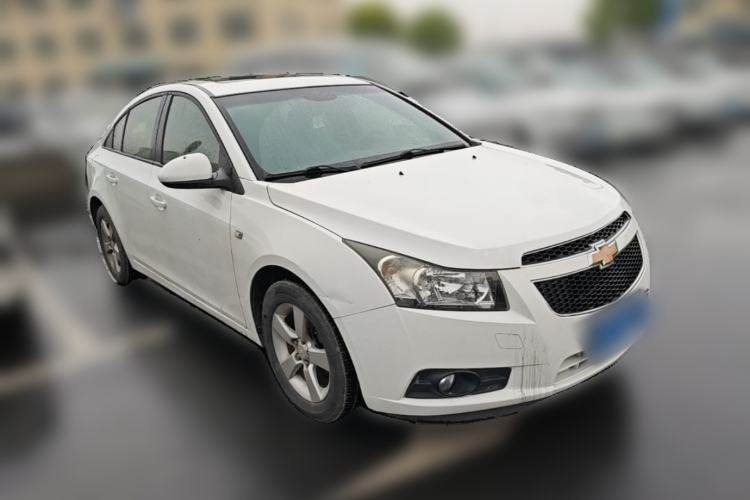 Used Chevrolet Cruze 2013 1.6L SE MT Front Right 45 Deg