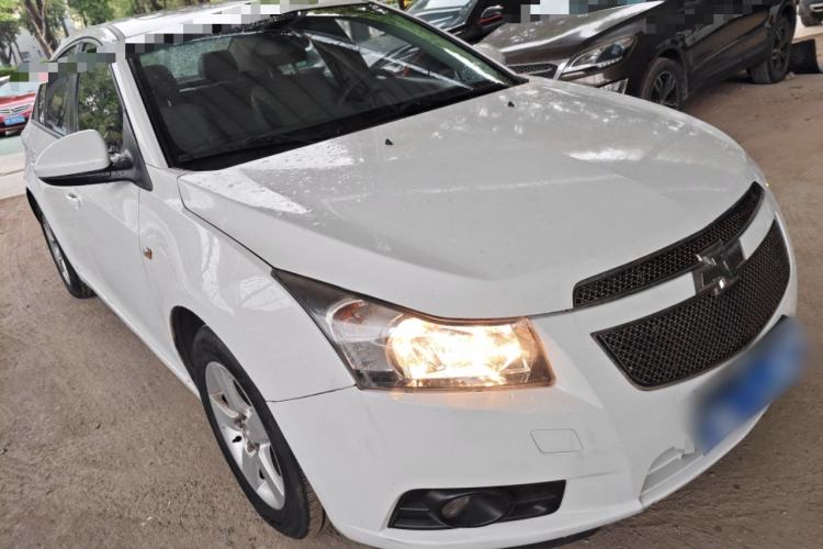 Used Chevrolet Cruze 2013 1.8L SE AT Front Right 45 Deg
