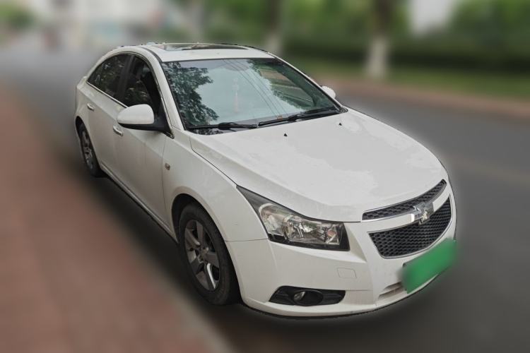 Used Chevrolet Cruze 2013 1.6L SE MT Front Right 45 Deg