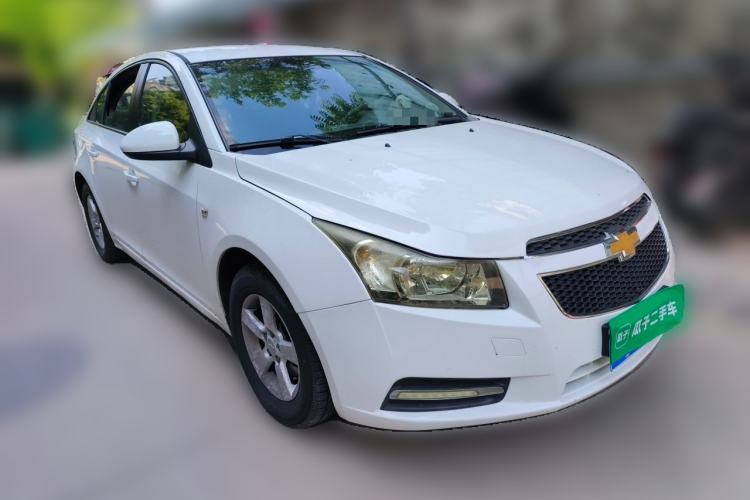 Used Chevrolet Cruze 2013 1.6L SL MT Front Right 45 Deg