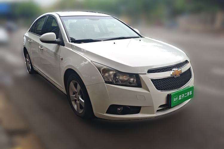 Used Chevrolet Cruze 2013 1.6L SE MT Front Right 45 Deg