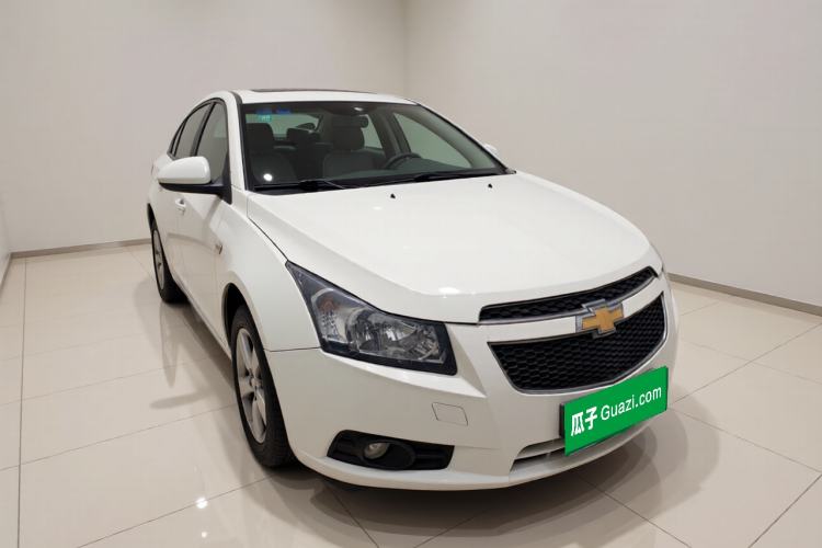 Used Chevrolet Cruze 2013 1.8L SE AT Front Right 45 Deg