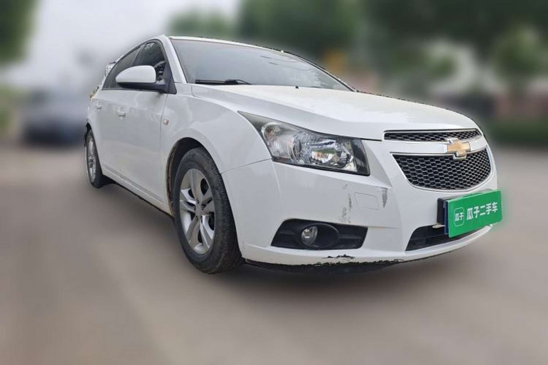 Used Chevrolet Cruze 2013 Hatchback 1.6L Manual Luxury Model Front Right 45 Deg