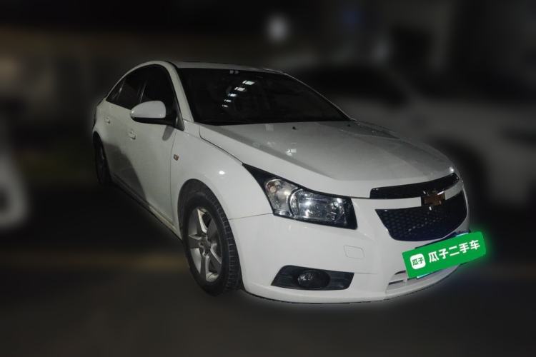 Used Chevrolet Cruze 2013 1.6L SE MT Front Right 45 Deg