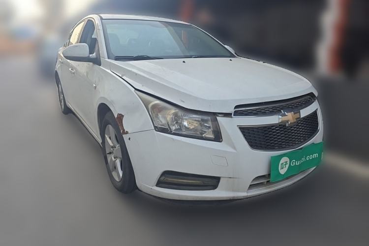 Used Chevrolet Cruze 2013 1.6L SL Grand Edition Manual Transmission Front Right 45 Deg